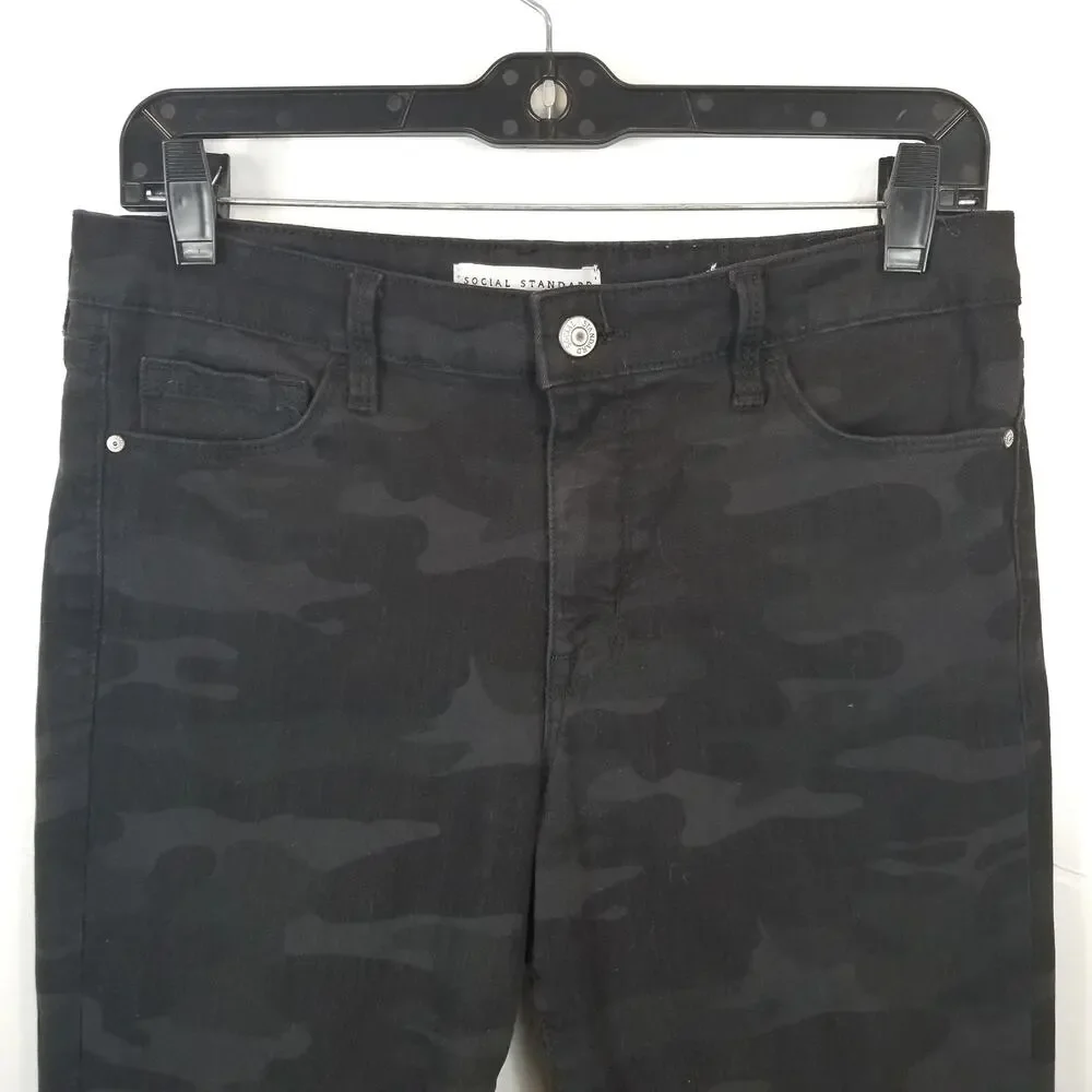 Social Standard by Sanctuary Women's Gray Black Camo Ankle Skinny Jeans Size 6